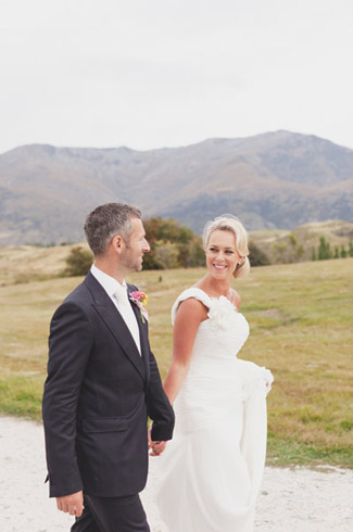 Mount Soho Winery, Queenstown - New Zealand real wedding - photography by: Kate MacPherson